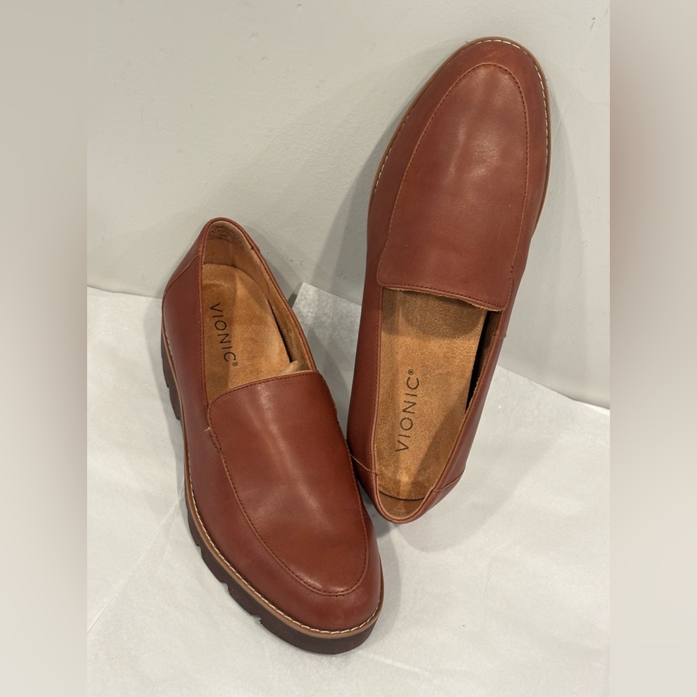 Vionic Women's Brown Leather Slip-On Loafers